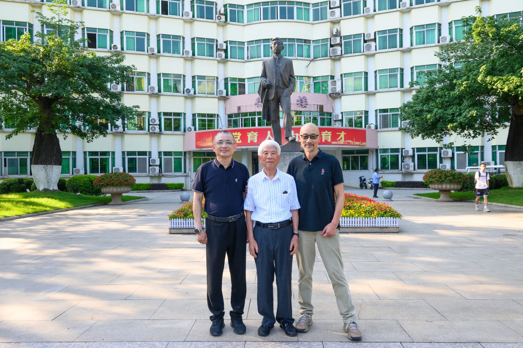 经典传承新章，抗战名曲后人相聚仲恺，共研校园音乐剧《永远的杜鹃花》