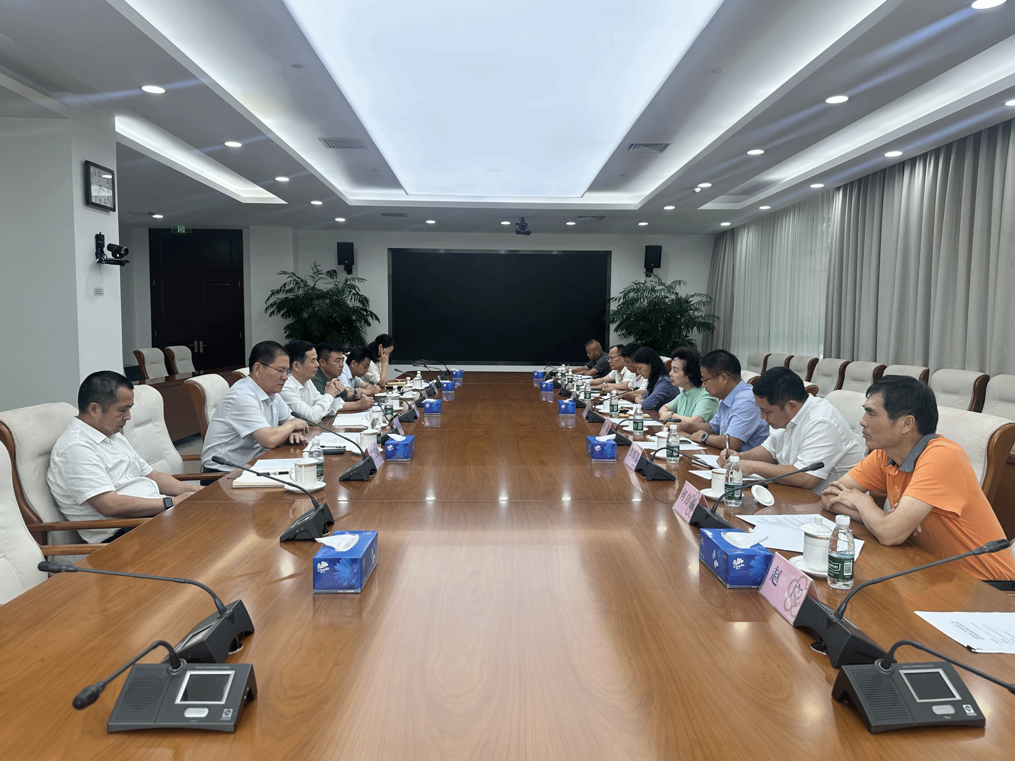 深化合作谋发展 共谱农科新篇章——学校领导赴中国农业科学院交流座谈